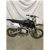 Image 1 : Geo 125cc Dirt Bike with Loncin Motor.  Comes with 1 Key