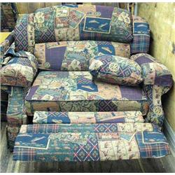 2 Person Reclining Chair or for 1 very large Person  (66)