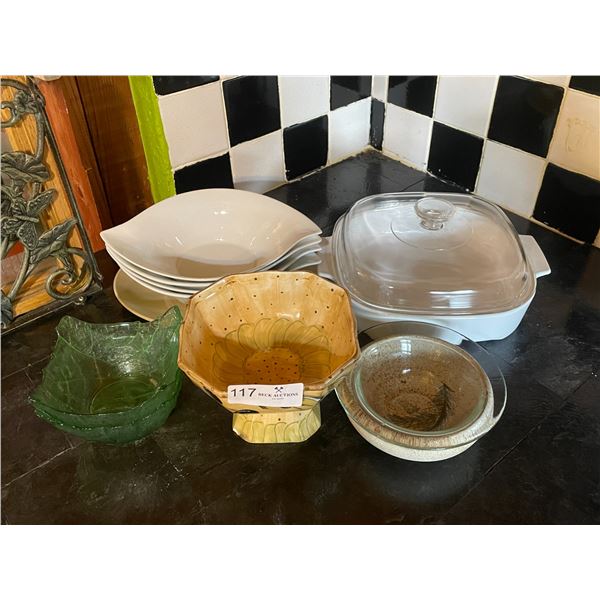 Assorted Kitchenware