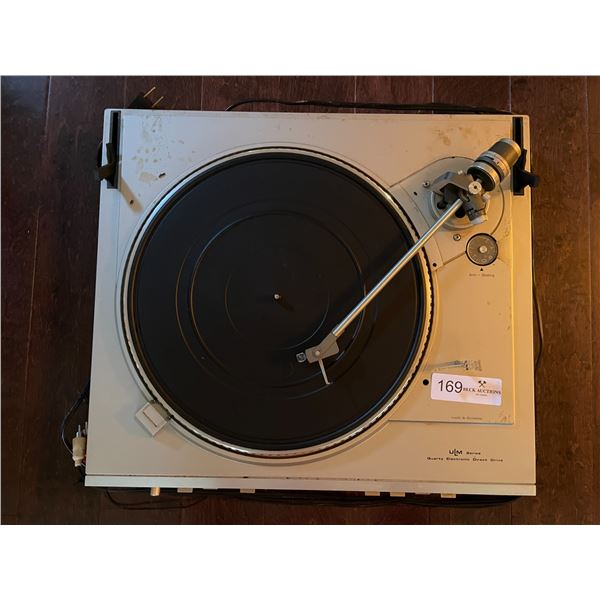 ULM Series Dual CS 627 G Electronic Record Player