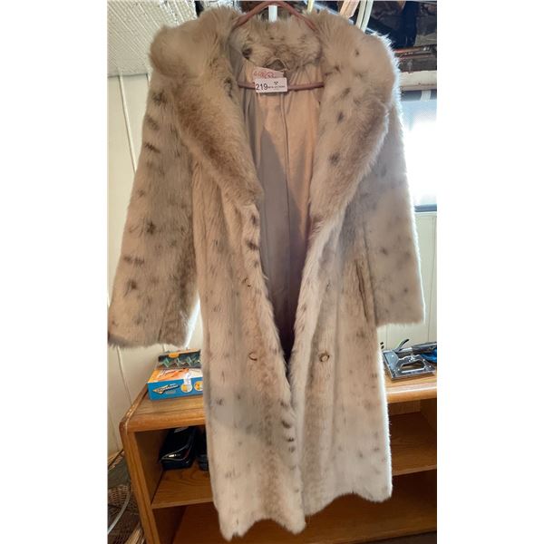 Womens Labelle Rose Faux Fur Coat