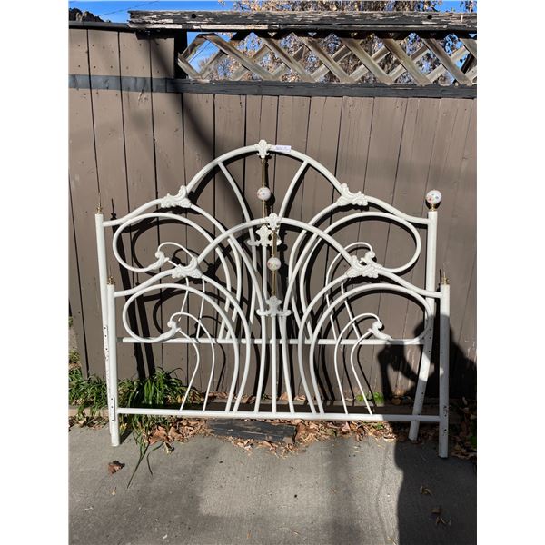 Vintage White Headboard & Foot Board 60Wx56H