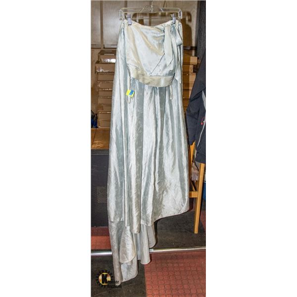 HALLOWEEN 1985 GRAD DRESS SIZE 7 ALGO-ETTES