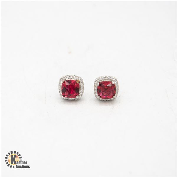 #455-6.75 X 6.75 MM WITH A HALO OF CLEAR STONES