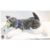 Image 1 : NEW STUFFED HUSKY DOG WITH BLUE COLLAR