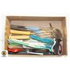 Image 1 : BOX KNIVES & SCISSORS