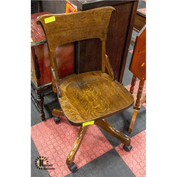 VINTAGE INSPIRED OAK ROLLING OFFICE CHAIR