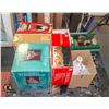 Image 1 : ESTATE PALLET LOT- CHRISTMAS COLLECTIBLES