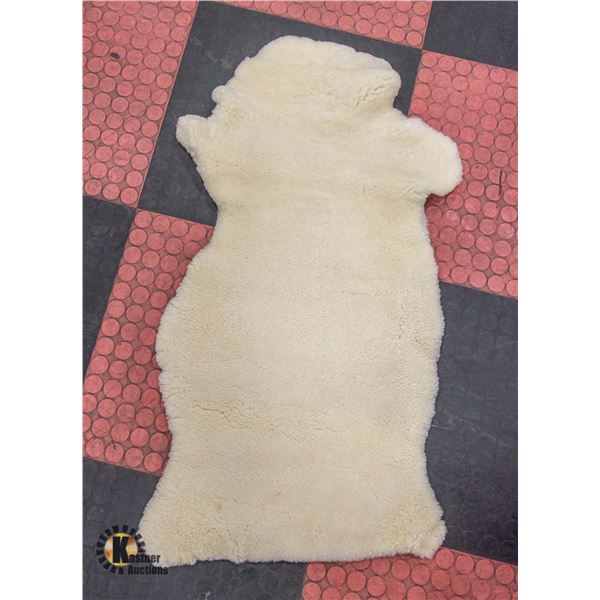 SHEEPSKIN RUG