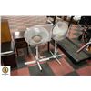 Image 1 : TWO FLOOR STANDING FANS