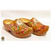 Image 1 : HANDPAINTED WOODEN DUTCH SHOES/CLOGS