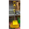 Image 1 : BUNDLE OF 3 YELLOW SNOW SHOVELS INCL. 18"-