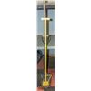 Image 1 : TOOL BUNDLE WITH STEEL LONG HANDLE TILE