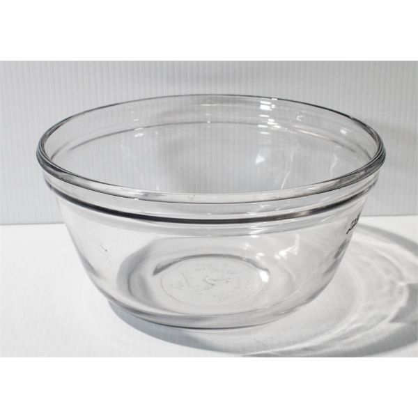 ANCHOR HOCKING MIXING BOWL