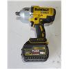 Image 1 : DeWalt DCF897 Cordless Impact Wrench