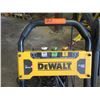 Image 2 : DeWalt 2400 PSI Rolling Pressure Washer