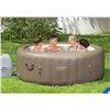 Image 2 : Hot Tub