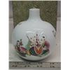 Image 4 : Vintage Chinese porcelain vase, hand painted - 5"H - in original box