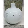 Image 5 : Vintage Chinese porcelain vase, hand painted - 5"H - in original box