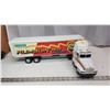Image 3 : Kenworth "rumbling rig" semi truck and trailer toy - 26" long
