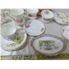 Image 3 : 24 piece antique china set beautiful condition