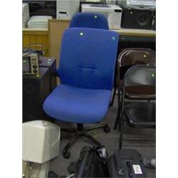 BLUE OFFICE CHAIR