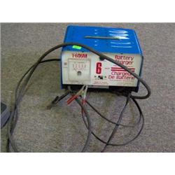 BATTERY CHARGER