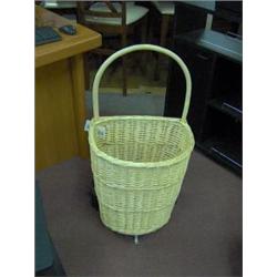 WICKER BASKET ON WHEELS
