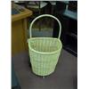 Image 1 : WICKER BASKET ON WHEELS