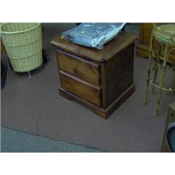 MAHOGANY NIGHT STAND W/NO KNOBS