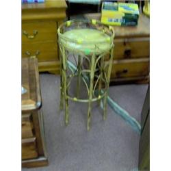 WICKER PLANT STAND
