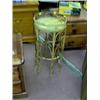 Image 1 : WICKER PLANT STAND