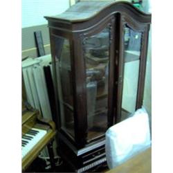 MAHOGANY CURIO CABINET