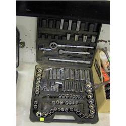 CRAFTSMAN SOCKETS AND CASE