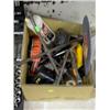 Image 1 : BOX ASSORTED TOOLS
