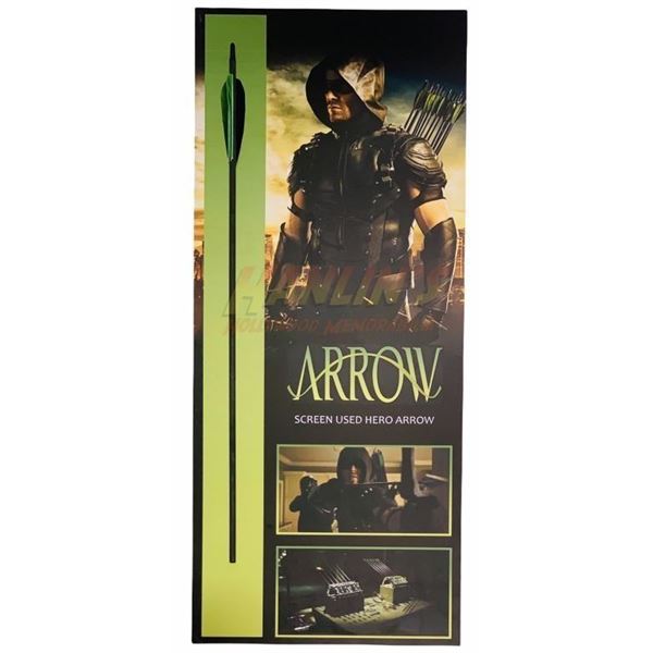 Arrow TV Series (2012-2020) - Green Arrow (Stephen Amell) Hero Arrow With Display