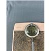 Image 2 : Vintage Bathroom Scale