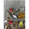Image 2 : Lot of Vintage Brooches & Pins