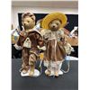 Image 2 : Collectible Lot of Bears, a Candle and a Cat Clock