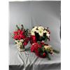 Image 1 : 3 Christmas Floral Décor