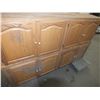 Image 1 : 2 Wooden Cabinets