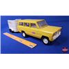 Image 7 : TONKA Jeep Wagoneer & Single Horse Trailer "Tonka Stables" (Total Measures : 3-3/4"H x 3-1/2'W x 15-