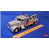 Image 2 : PETERBILT Heavy Tow Truck "AMERICAN TOWING" (Scale 1:32) (SEE PICS!)