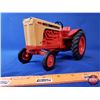 Image 1 : CASE 930 Comfort King Tractor (Scale 1:16) (Ertl) (SEE PICS!)