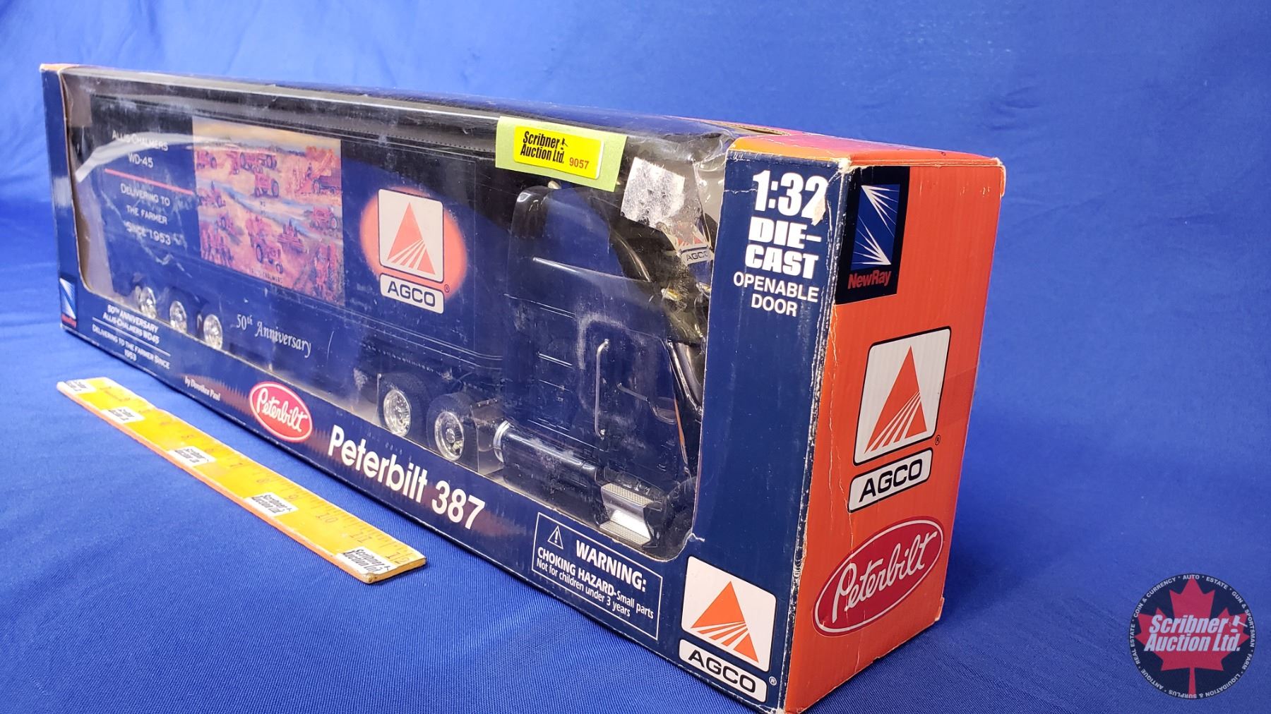 Modèle Réduit Camion Peterbilt 387 Team KTM Red Bull 1/43 Modèle Réduit Camion Peterbilt 387 Team KTM Red Bull 1/43