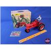 Image 1 : Farmall H with Farmer "50th Anniversary Edition" (ERTL) (Scale 1:16) (SEE PICS!)