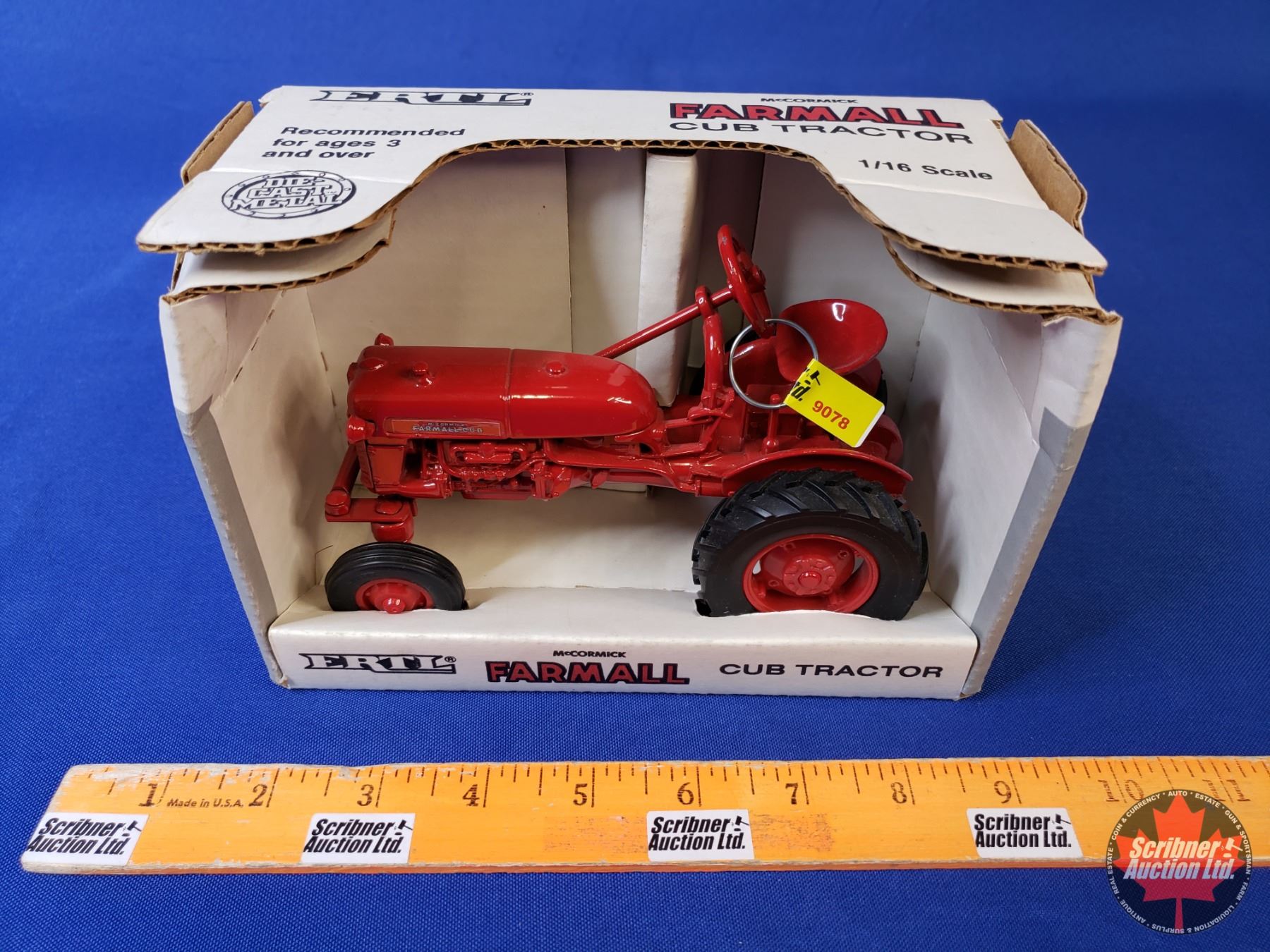 FARMALL Cub Tractor (Scale 1:16) (ERTL) (SEE PICS!)