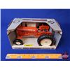 Image 2 : Allis-Chalmers D-19 Tractor (ERTL) (Scale 1:16) (SEE PICS!)