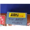 Image 16 : MODEL KITS (3) amt ERTL : - 1966 Mustang - 1950 Ford Convertible - 1963 Corvette (1/25 Model Kits) (