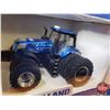 Image 3 : NEW HOLLAND GENESIS  25 Years T8.435 ~ 2019 WINTER FARM SHOW (Tomy) (ERTL) (Scale 1:64) (SEE PICS!)